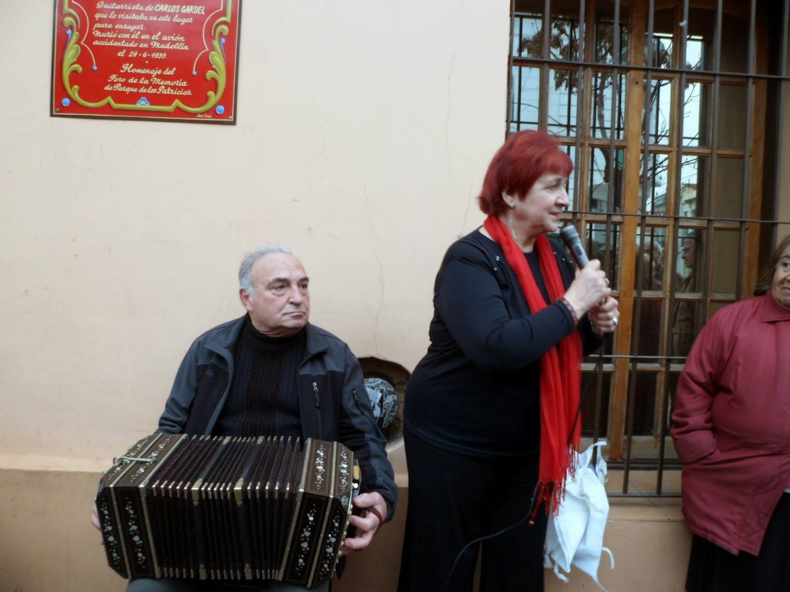 GARDEL EN SUS MONUMENTOS En la casa de Guillermo Barbieri Buenos Aires