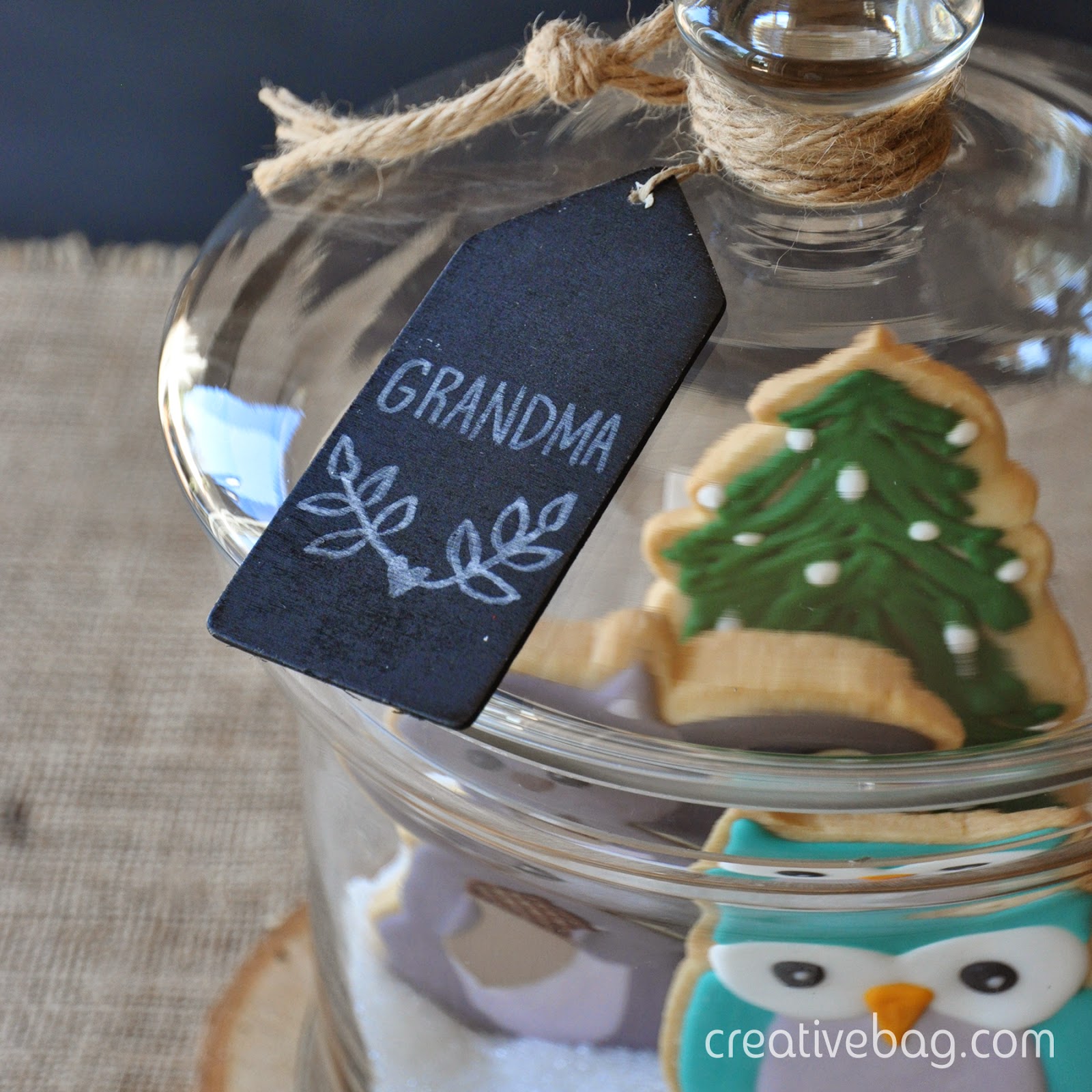 custom made cookies packaged in glass containers for holiday gift giving | creativebag.com