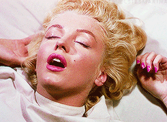 gif Marilyn Monroe orgasmo