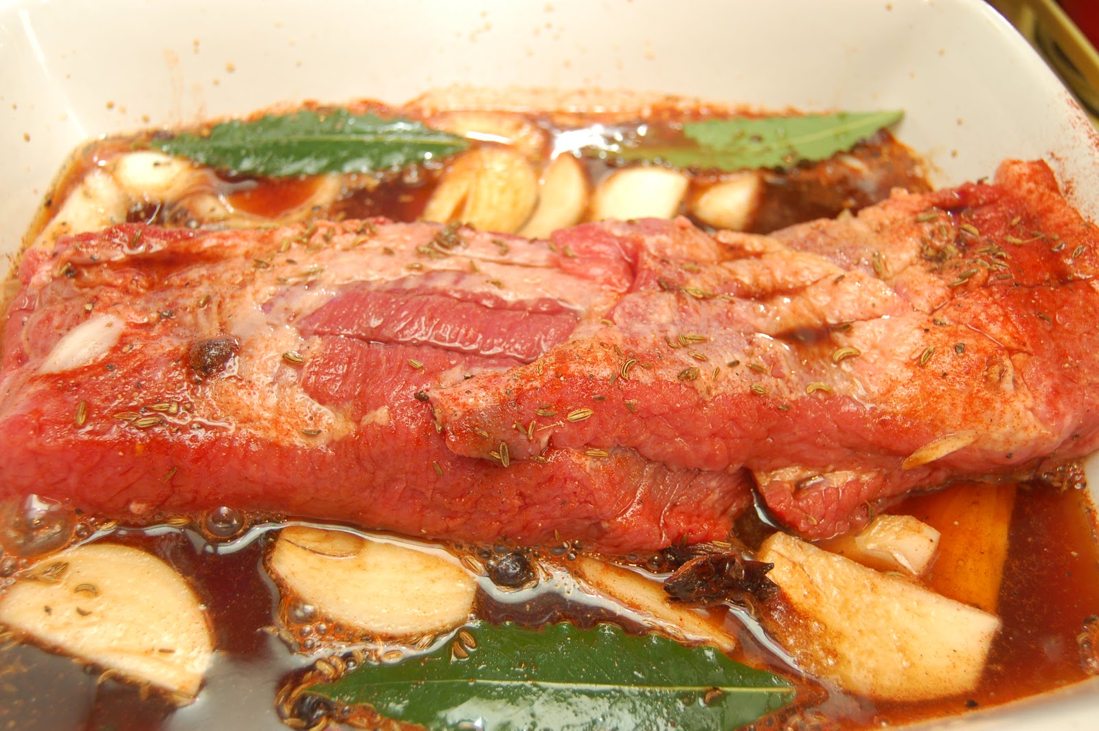 how to eat properly shredded beef brisket with crispy onions