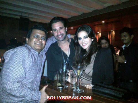  Sunny Leone in a bar with Ragini MMS 2 Cast - (2) -  Sunny Leone Ragini MMS 2 Stills