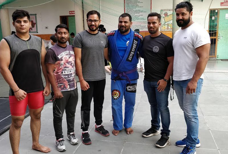 Mixed Martial Art Club Mixed Martial Arts and Boxing Training keeps