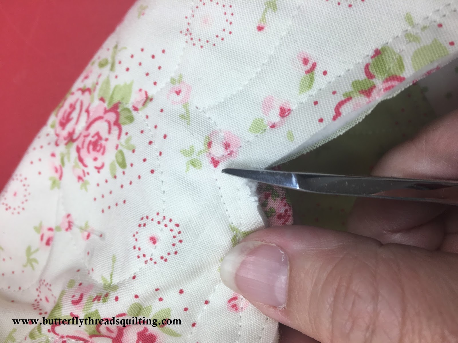 Butterfly Threads How To Make a Scalloped Quilt Binding
