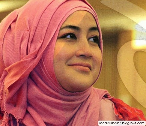 Model Jilbab Umi Pipik Dian Irawati - Rahasia Model Jilbab Cantik