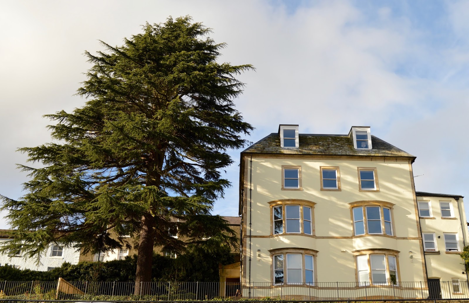 One Frenchgate House A Luxury Serviced 4 Bedroom Apartment in