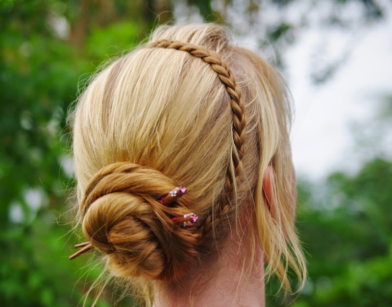 Cinnamon Bun Hairstyle Hairstyle Image And Photos