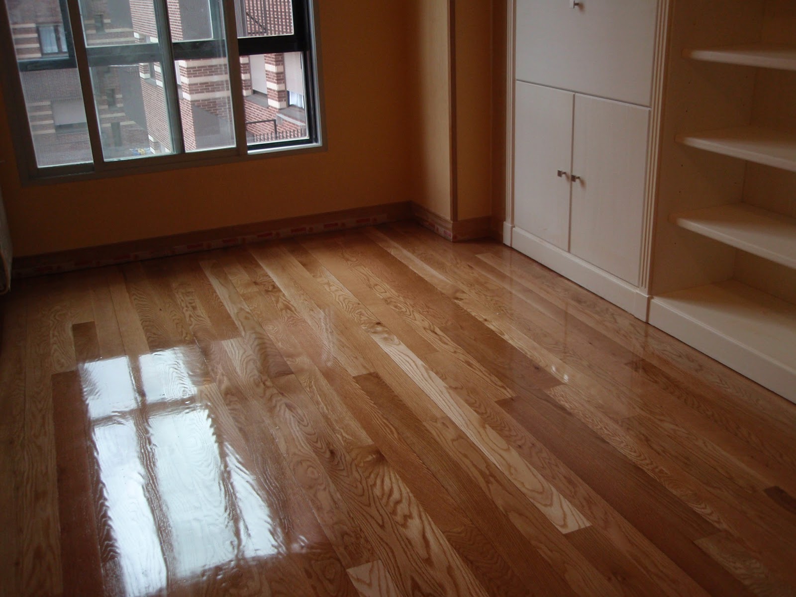 Mueble de pared completa a medida, en madera lacada ~ CARPINTERÍA Y