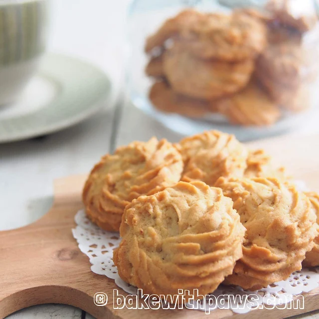 Hazelnut Butter Cookies