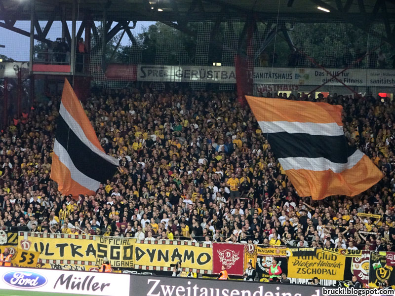 Fussball Soccer Calcio Co Union Berlin Dynamo Dresden 2 2 0 1