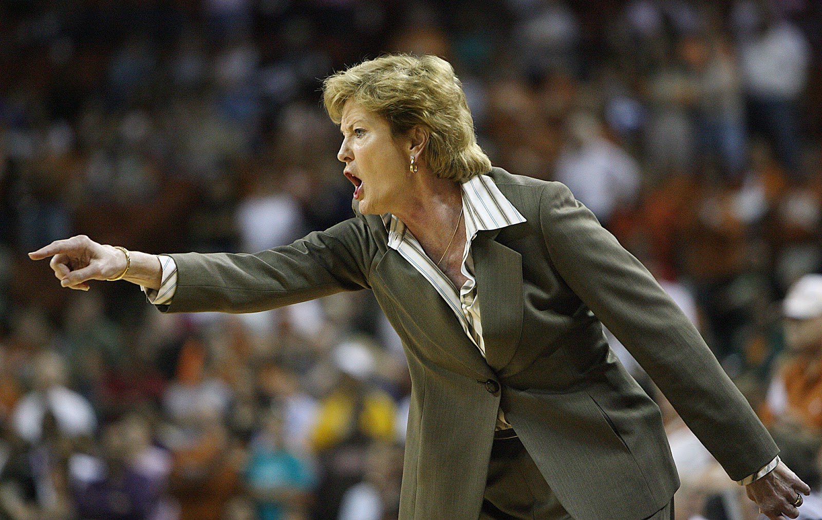 HOOP THOUGHTS: PAT SUMMITT ON COMPETING (PART I)