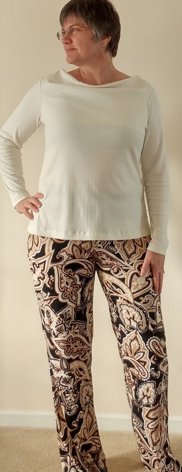 Seaside Fabricrafts Sew Flattering Yoga Style Knit Pants