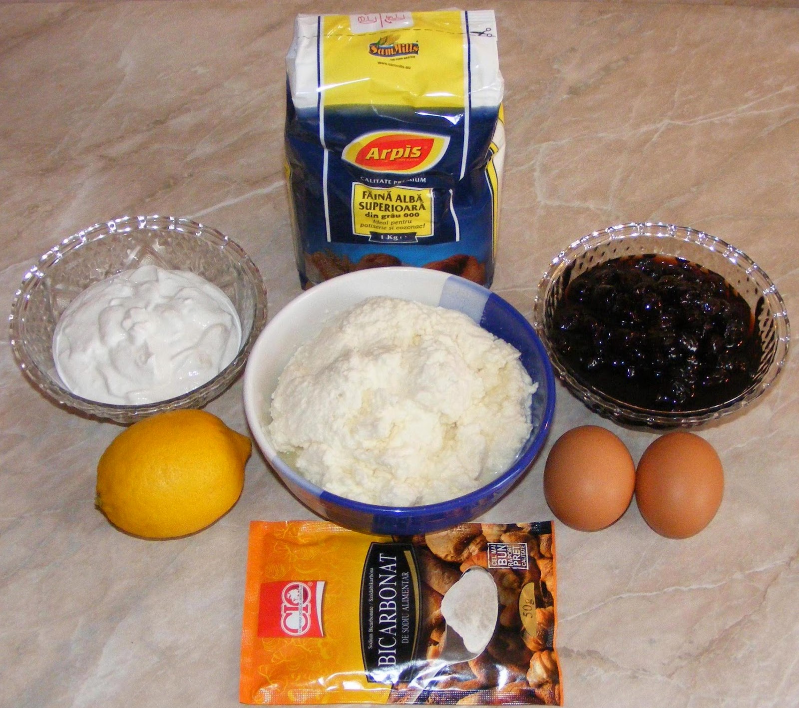 papanasi ingrediente, ingrediente pentru papanasi, cum se fac papanasii, cum facem papanasi, cum se prepara papanasi, ce ne trebuie pentru papanasi, ingrediente pentru dulciuri, ingrediente pentru prajituri, ingrediente pentru deserturi, 