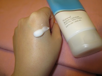 Review: SEACRET Cuticle Oil + Body Lotion + NOTD miss wiggle