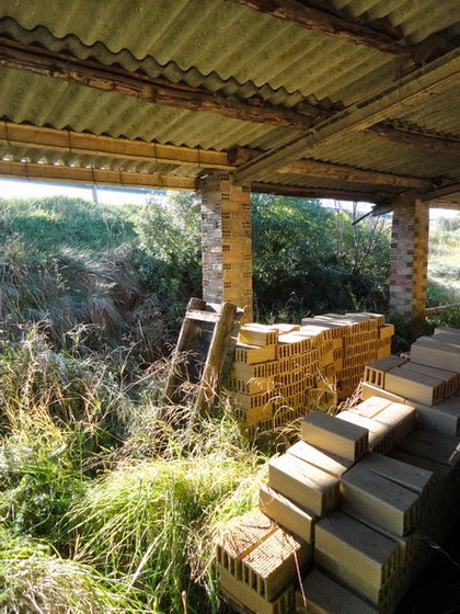 Mundos propios: URBEX: LA FÁBRICA DE LADRILLOS