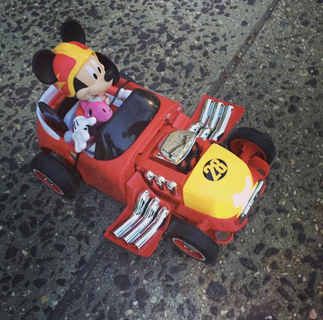 daytodaymoments toy review