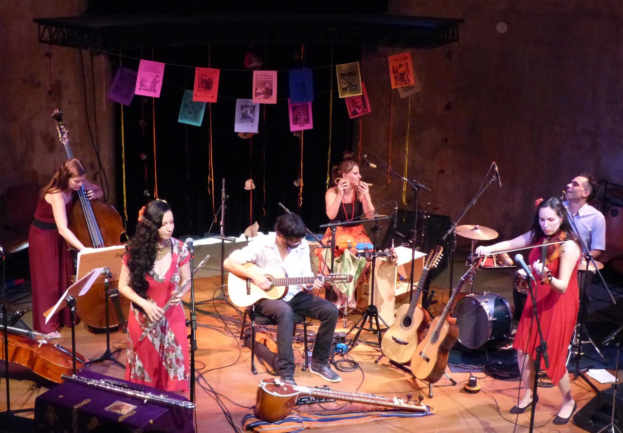 Curitibamania Música instrumental e stand up comedy no “Expressões