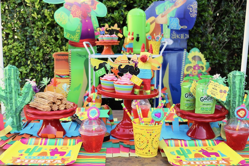 How to throw a kid friendly Fiesta! LAURA'S little PARTY