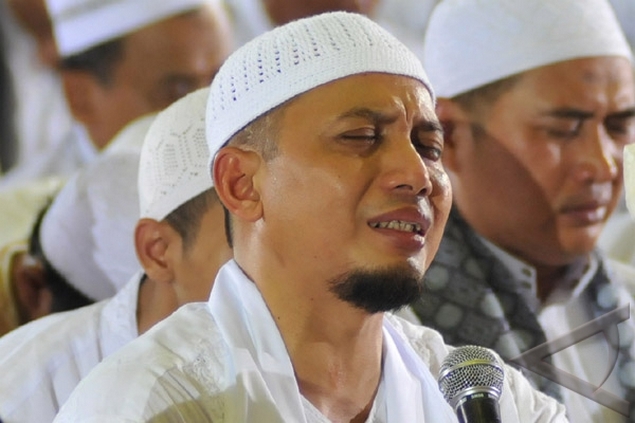 Ustad Arifin Ilham: 