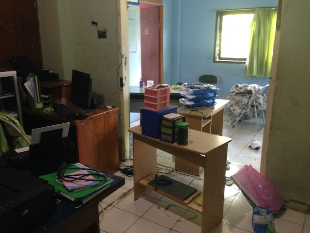 Cleaning Day, Bersih-Berih di Laboratorium