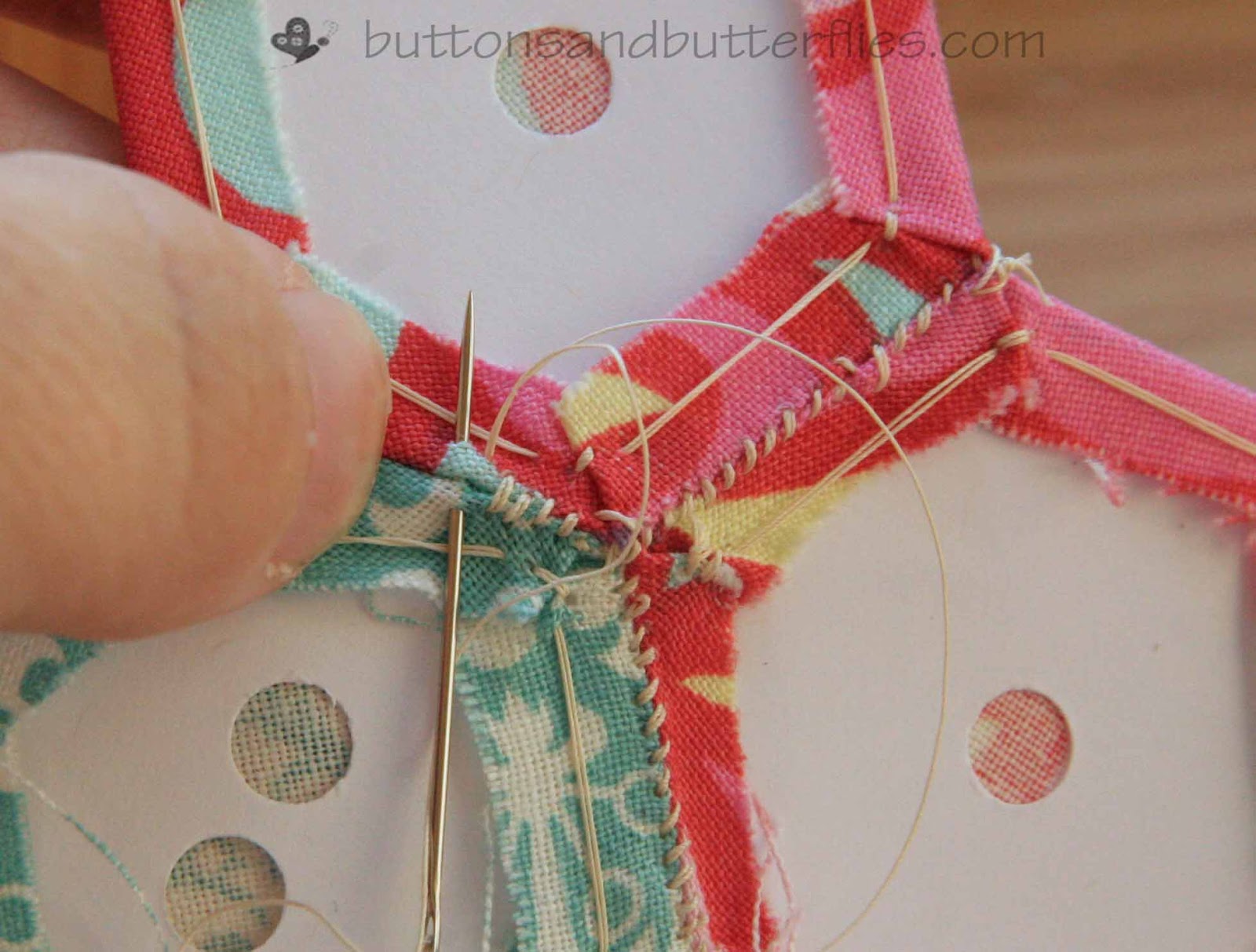 Buttons and Butterflies: English Paper Piecing {Tutorial}