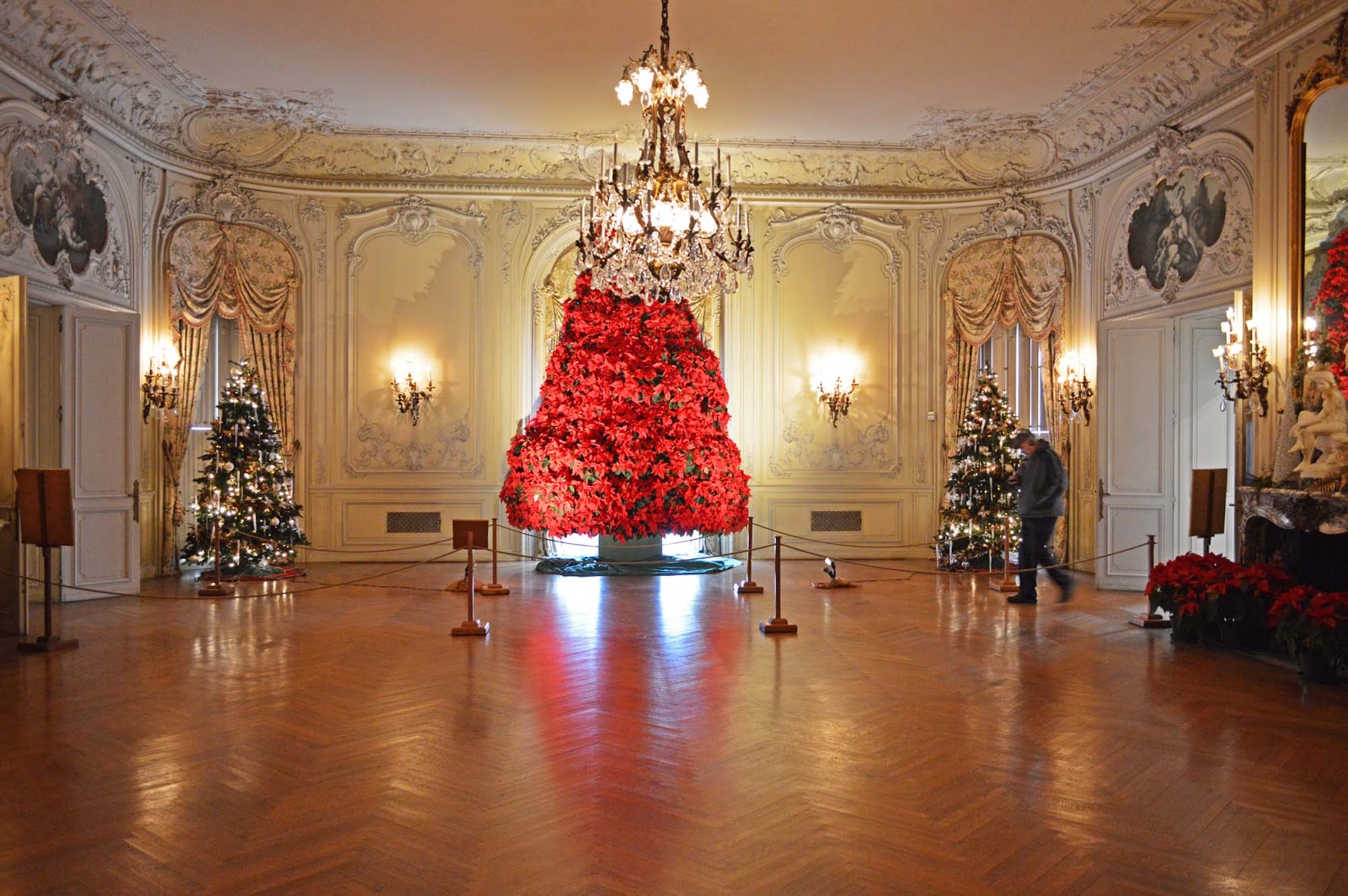 dianas little corner in the nutmeg state my story part 148 newport mansion at christmas