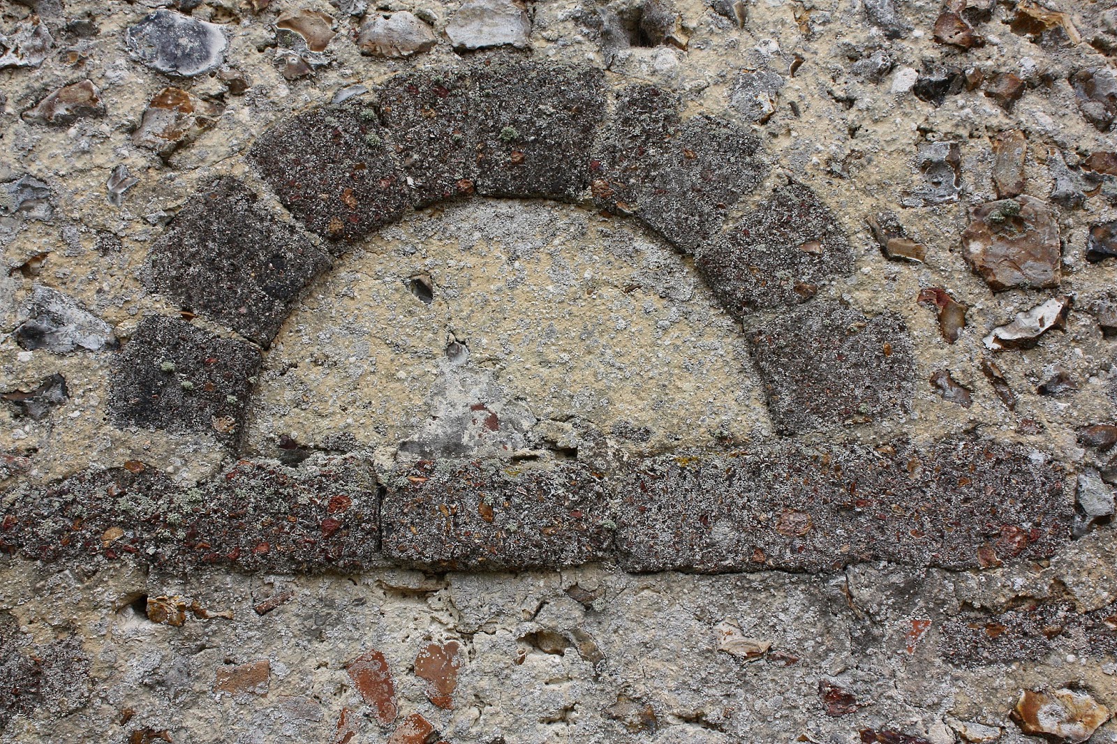 Atlas roman La ChapelleFortin Eglise SaintPierre (28)