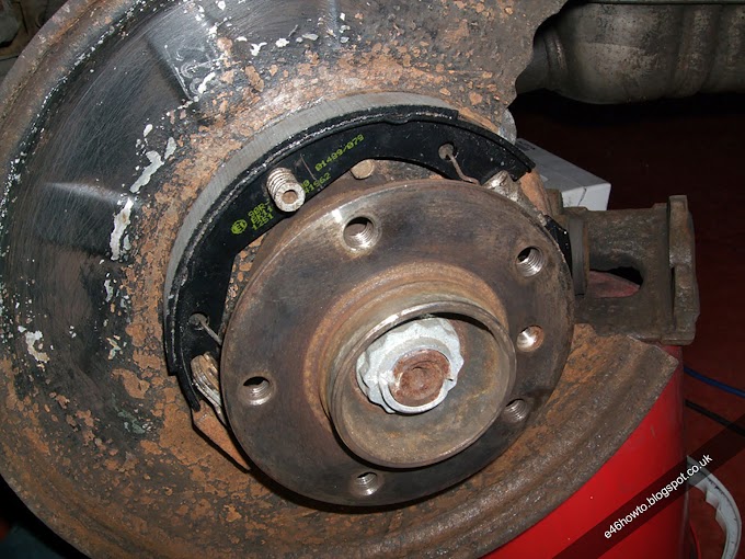 BMW E46 Handbrake Shoe Replacement + Adjustment