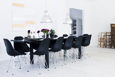 MUEBLES CON HISTORIA: SILLA EAMES PLASTIC CHAIR | María Rodríguez