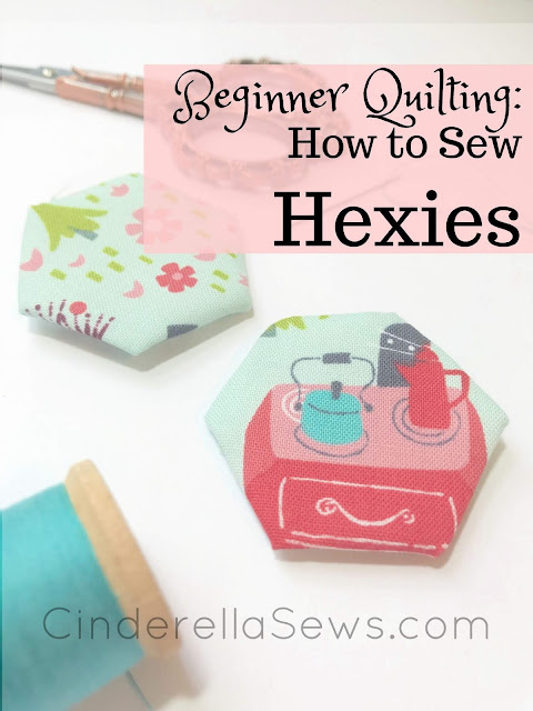Beginner English Paper Piecing tutorial of how to sew hexies! This video tutorial and free pattern is the first step in my beginner quilting series where we will be making a cute, hexie flower mug rug! #quilting #sewing #handsewing #epp #englishpaperpiecing #quilts #sewingproject #sewingpattern