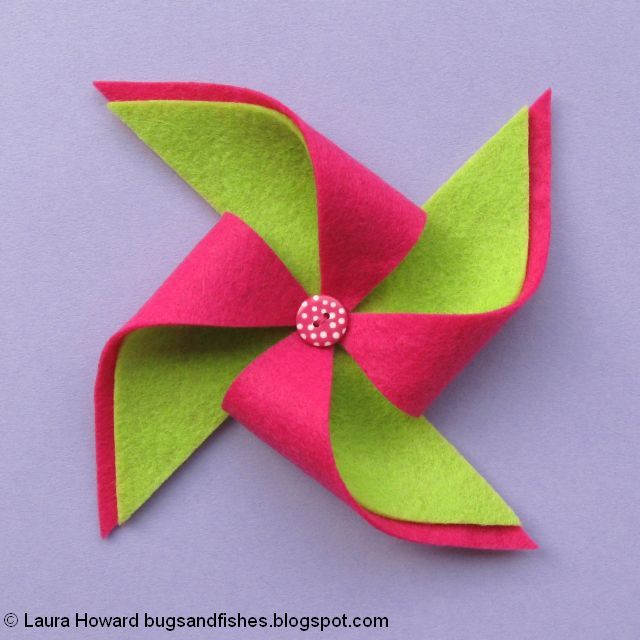 DIY Felt Pinwheels Summer Wreath Tutorial add a button to the centre of the felt pinwheel