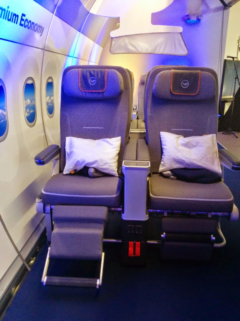 premium economy lufthansa baggage