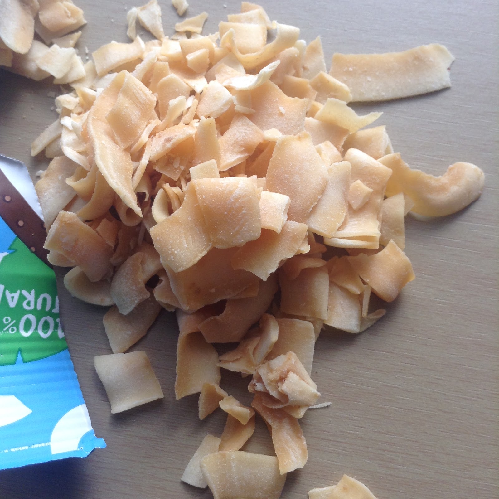 Urban Fruit Coconut Chips Review Straight Up & Sriracha Chilli