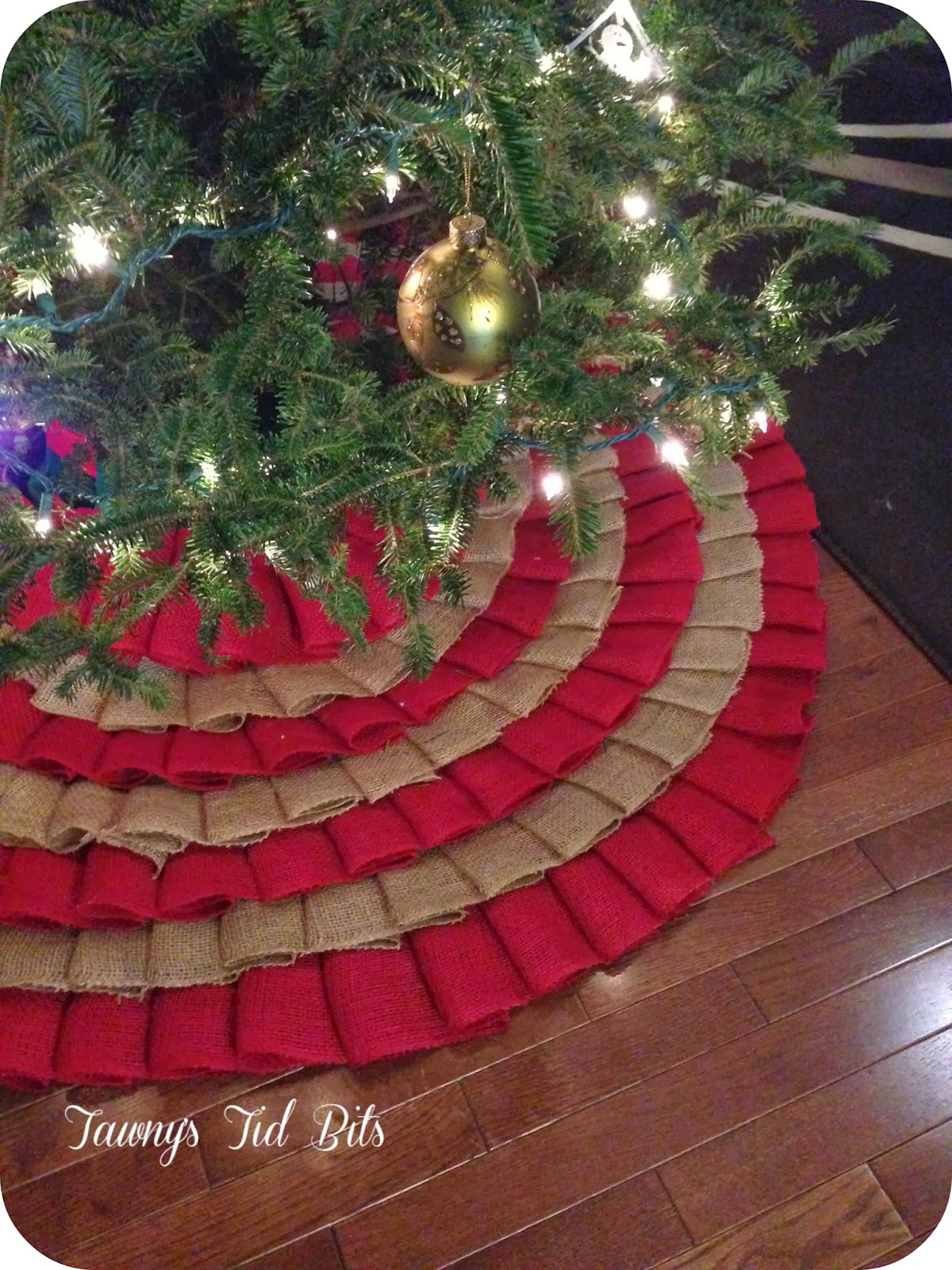 Tawny's Tid Bits Burlap Tree Skirt