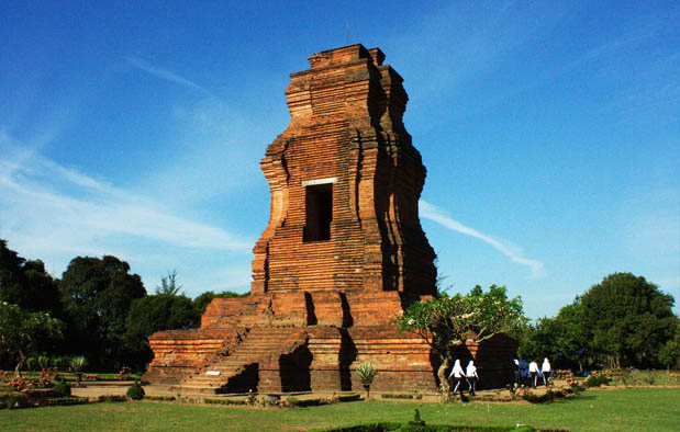 CONTOH CANDI PENINGGALAN HINDU BUDHA DI INDONESIA BESERTA GAMBAR DAN
