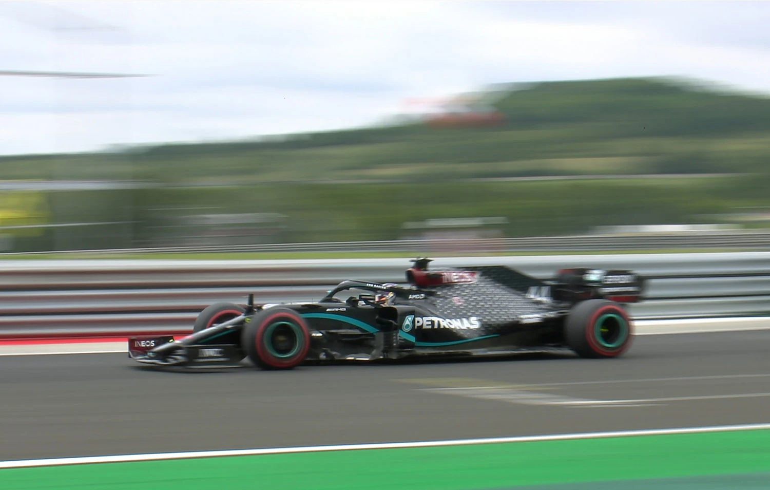 Lewis Hamilton conquista la pole del gran premio d'Ungheria 2020