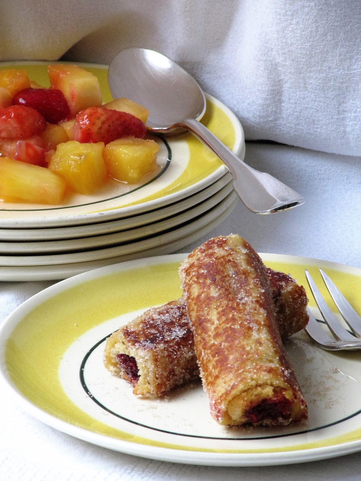 La Cuisine D Ici Et D Isca Pain Perdu Roule A La Confiture De