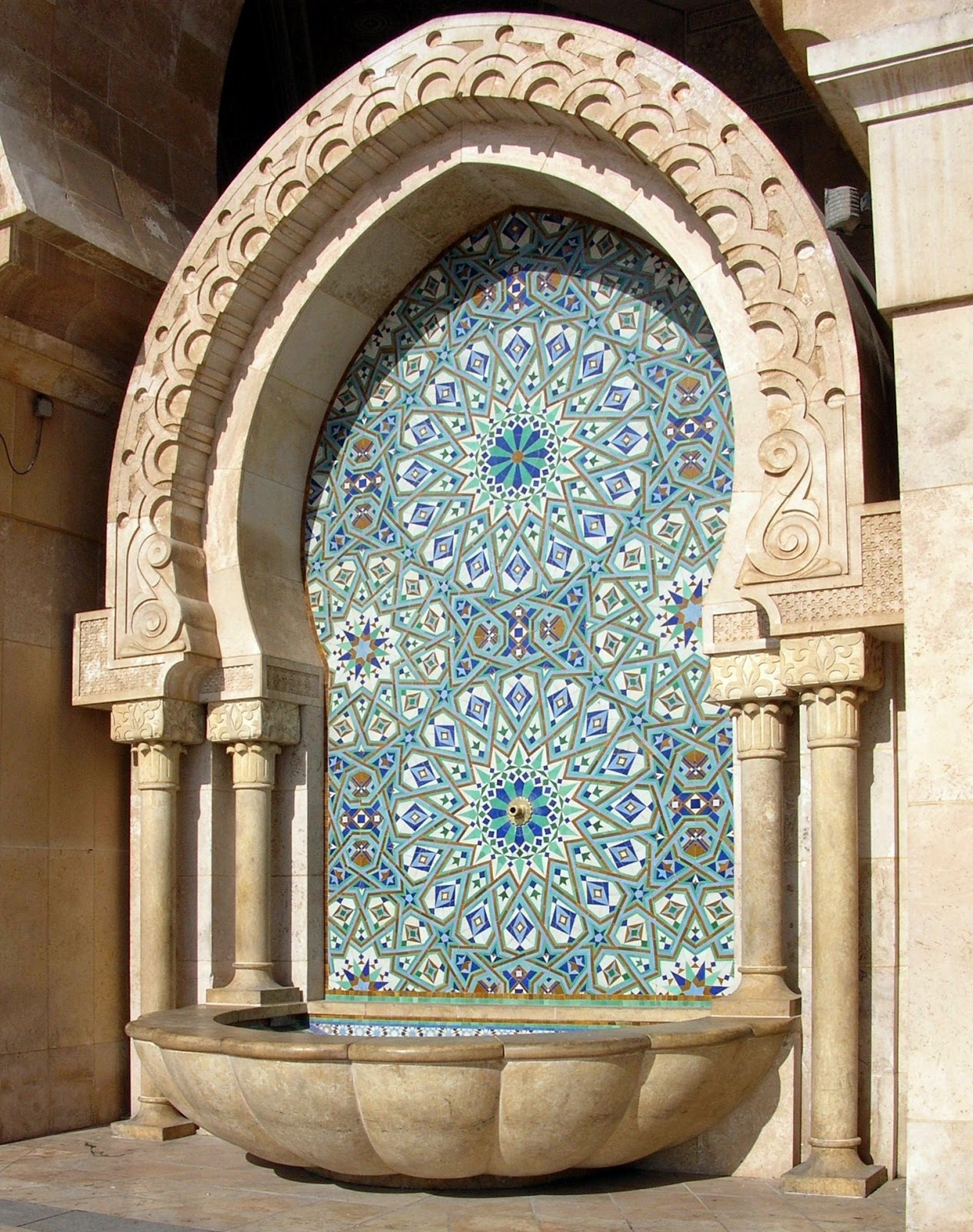 The Glittering Retinue of Nerves Mosque Tiles & Design