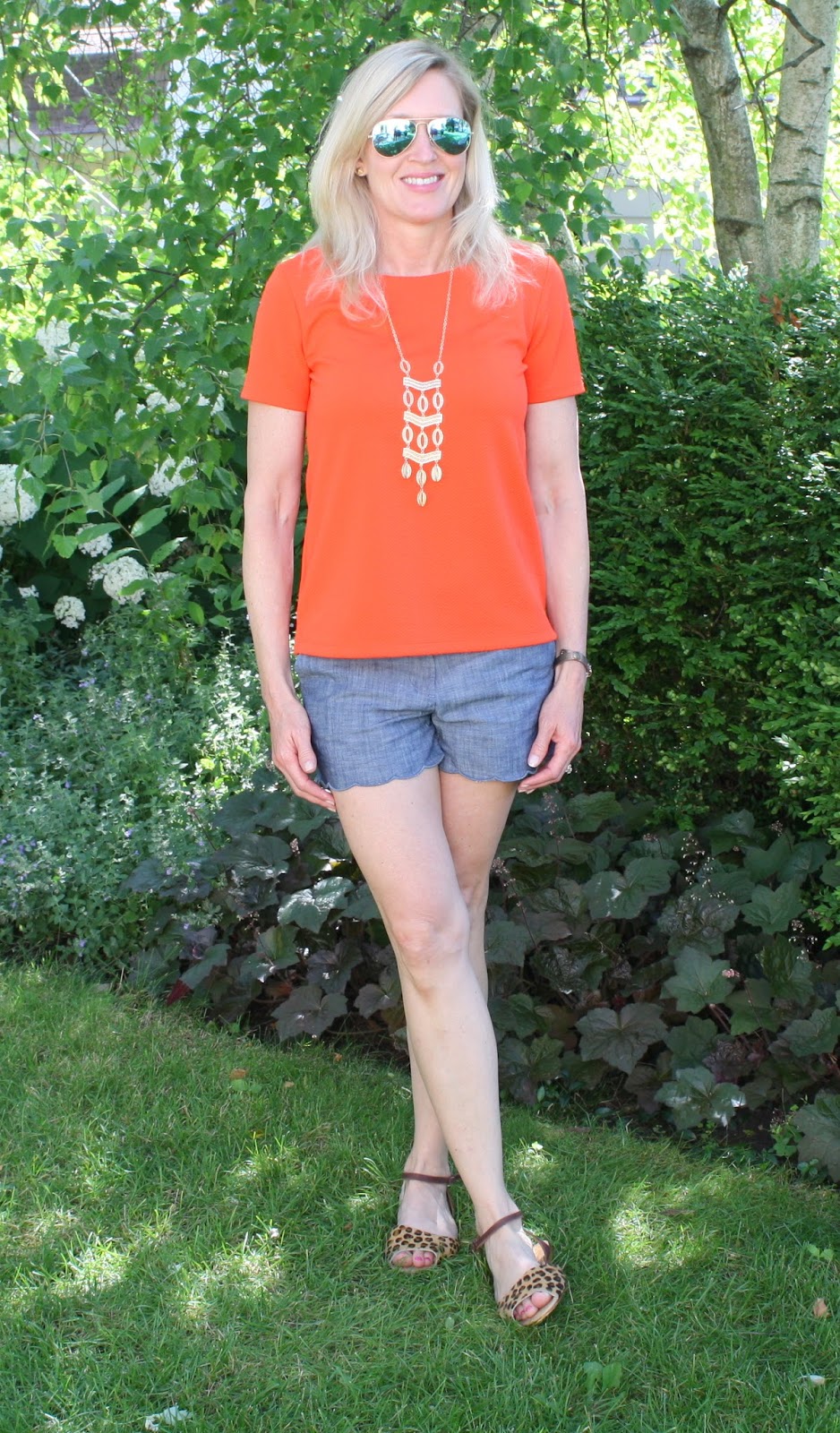 How to style scalloped shorts