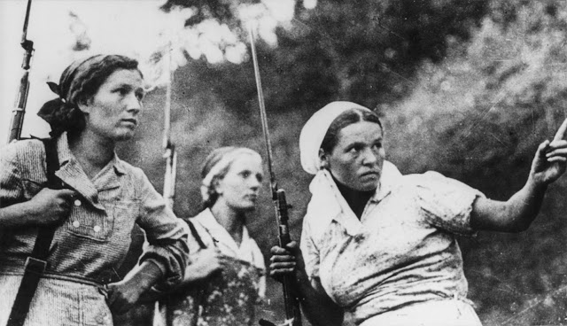 Soviet women partisans fight the Germans