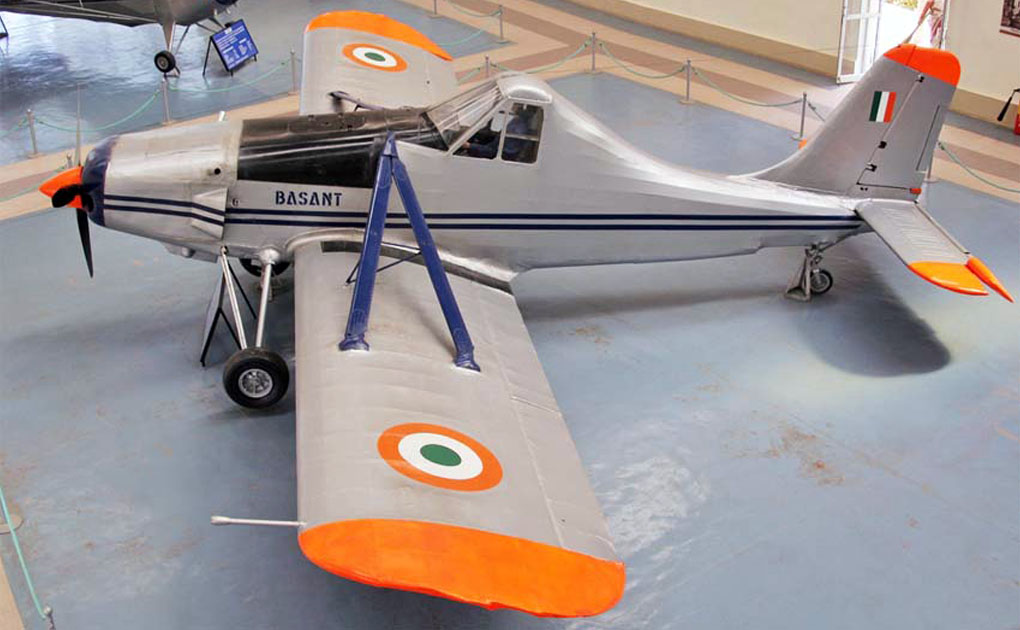 nhungdoicanh HAL HA31 Basant