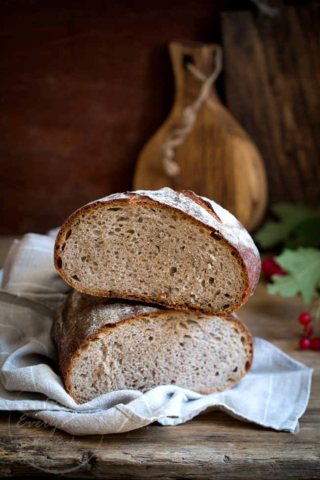 domowy chleb na zakwasie pszenno-żytni
