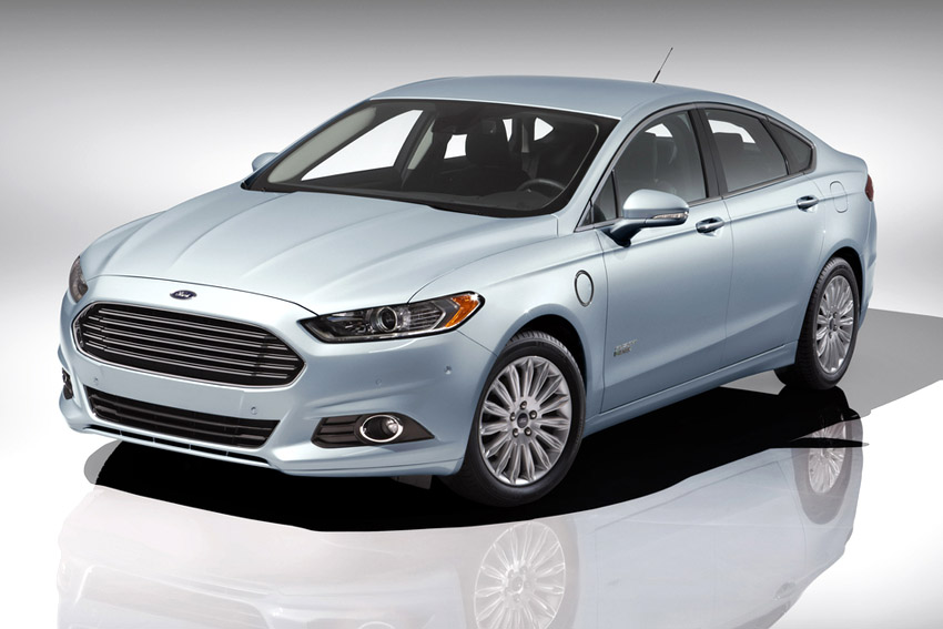 Ford Fusion Energi earns top vehicle safety rating from NHTSA