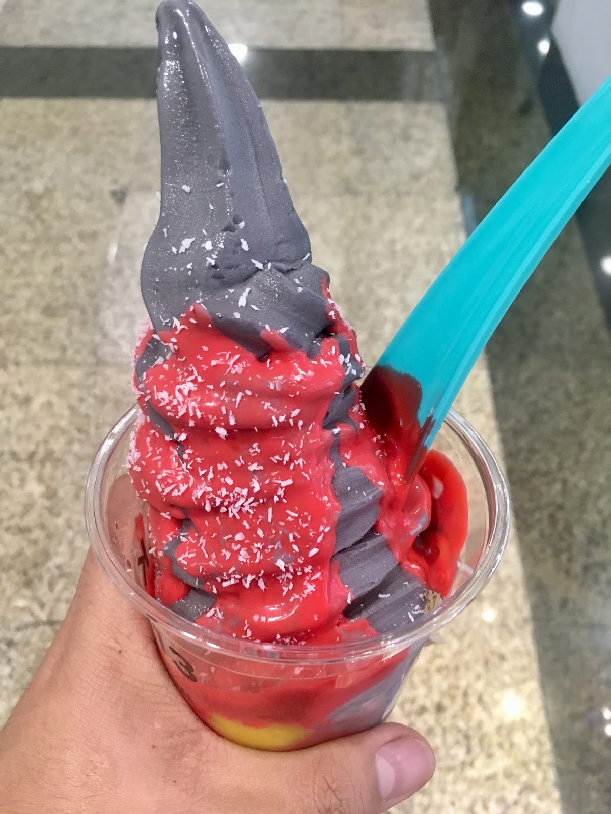 BLK 513 at Glorietta A delicious cup of frozen yogurt!