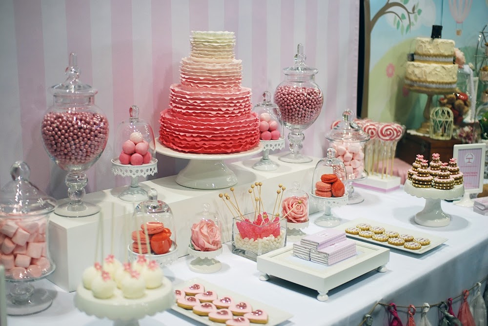 Lucy and The Runaways: My Visit to the Cake Bake & Sweets Show!