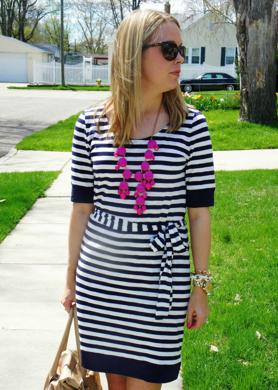 Everyday Fashion and Finance: Navy and White with a Pop of Pink