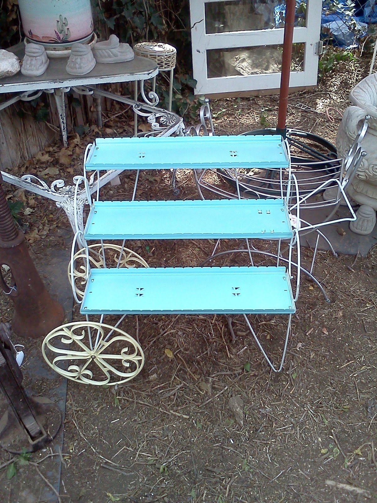 Maryland House Antiques Vintage garden cart, small with wheels