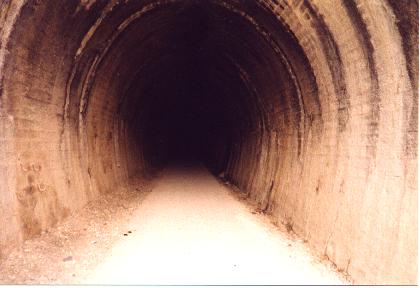 http://3.bp.blogspot.com/-iFPdenWb4xY/TuQxh3xdpgI/AAAAAAAAAAM/RxpeLJgffQc/s1600/tunel.jpg