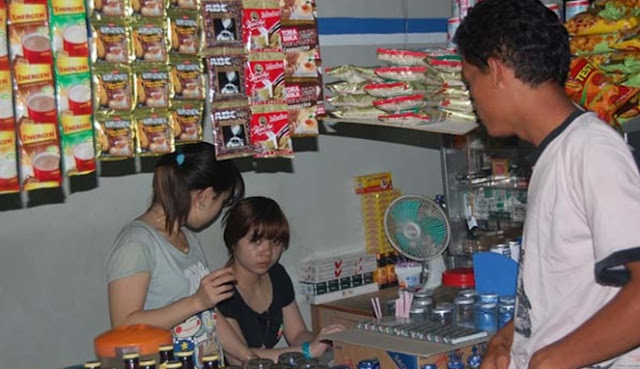 Nggak Kalah dengan Artis- Artis Sinetron, 4 Penjual Kopi ini Memiliki Wajah dan Body yang Nggak Kalah dengan Artis- Artis Sinetron, 4 Penjual Kopi ini Memiliki Wajah dan Body yang