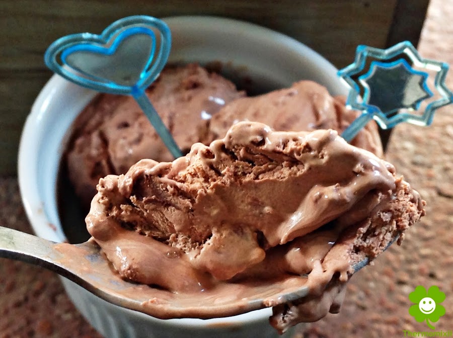 HELADO DE CHOCOLATE Y NATA (crema de leche) CON THERMOMIX