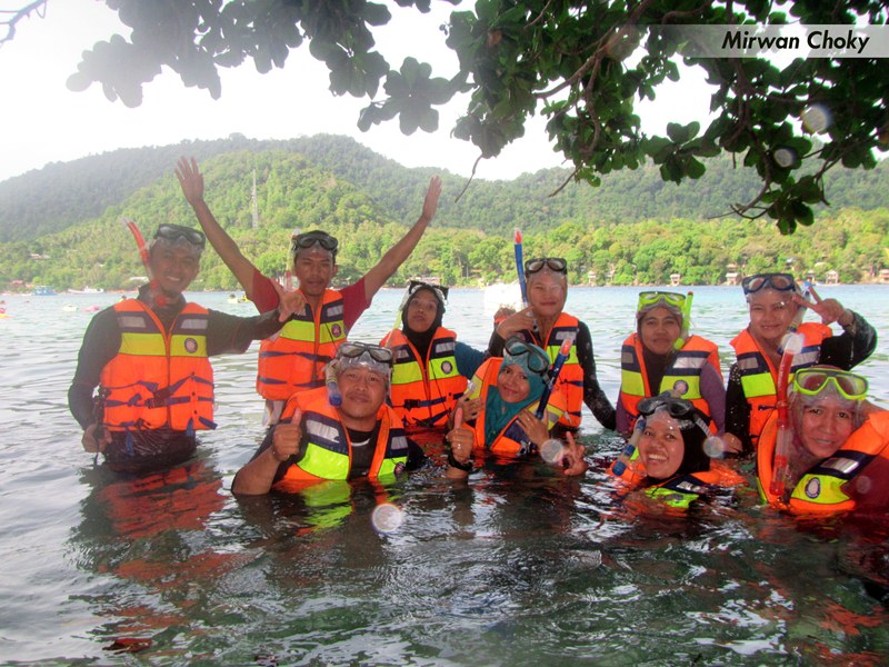 Snorkeling dan Diving di Pantai Iboih Aceh Snorkeling dan Diving di Pantai Iboih Aceh